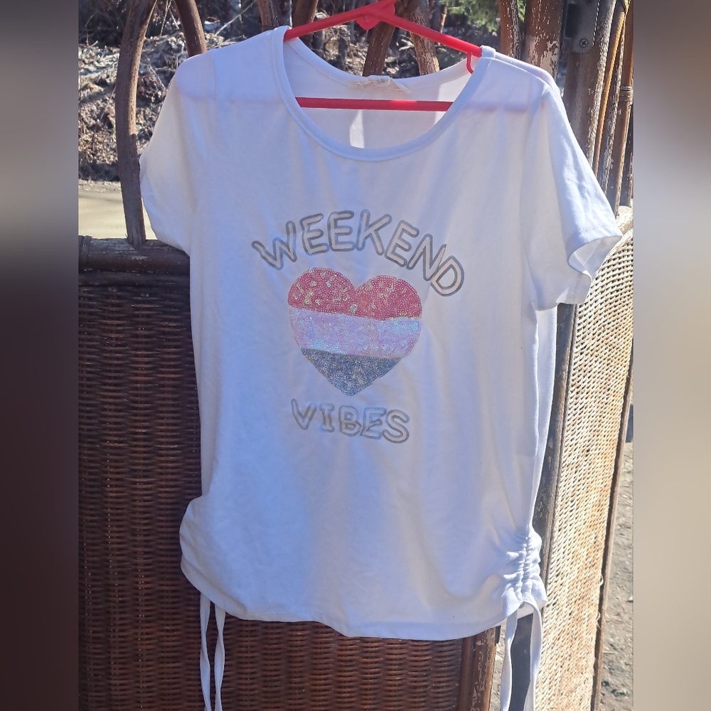 🙂3/15 btween cute shirt size 10 ❤️🤍💙